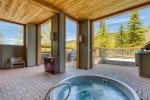 Onsite hot tubs at Buffalo Lodge